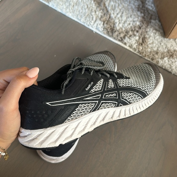 Women’s ASICS Sneakers Black - Picture 3 of 3